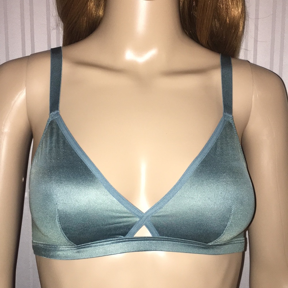LAST ONE!! Victoria's Secret Sexy Keyhole Bralette - Picture 3 of 8